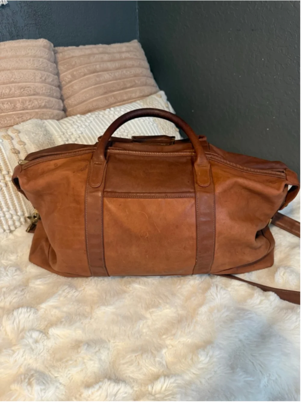 Preowned , vintage 1990s Coach British Tan leather cabin duffle bag